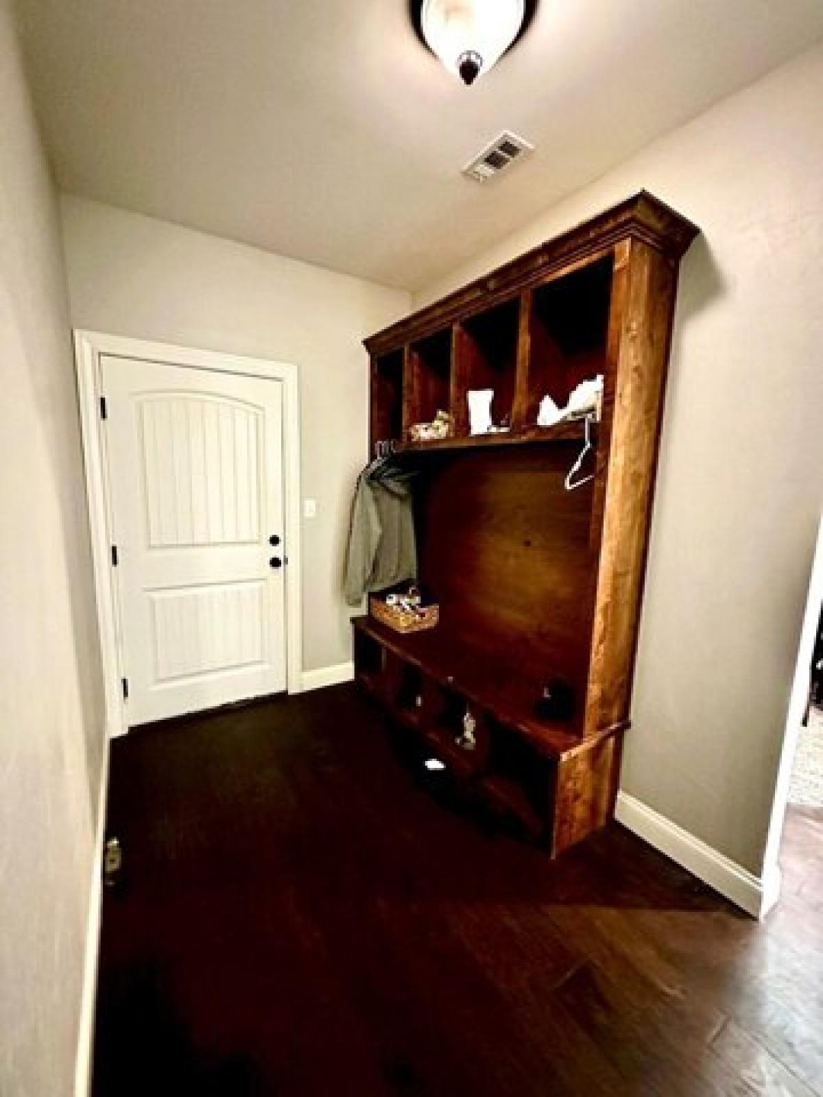 Picture of Home For Sale in Odessa, Texas, United States