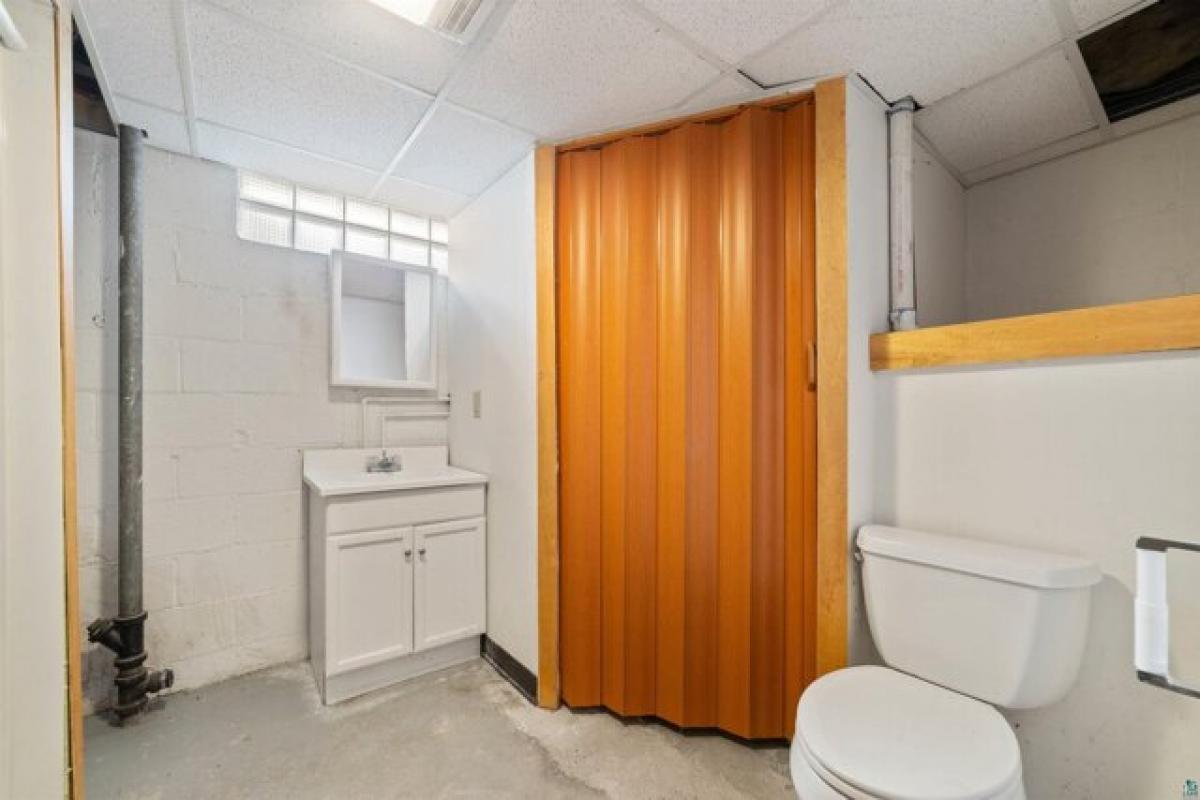 Picture of Home For Sale in Duluth, Minnesota, United States