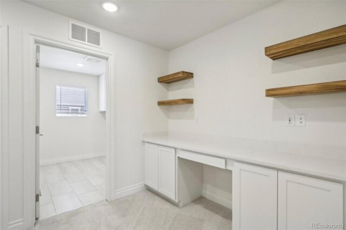 Picture of Home For Sale in Commerce City, Colorado, United States