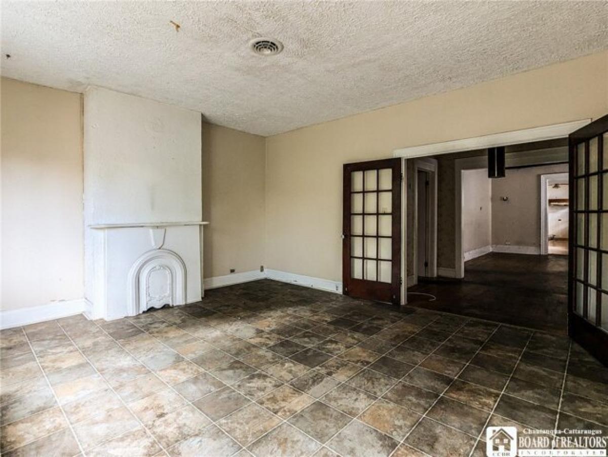 Picture of Home For Sale in Buffalo, New York, United States