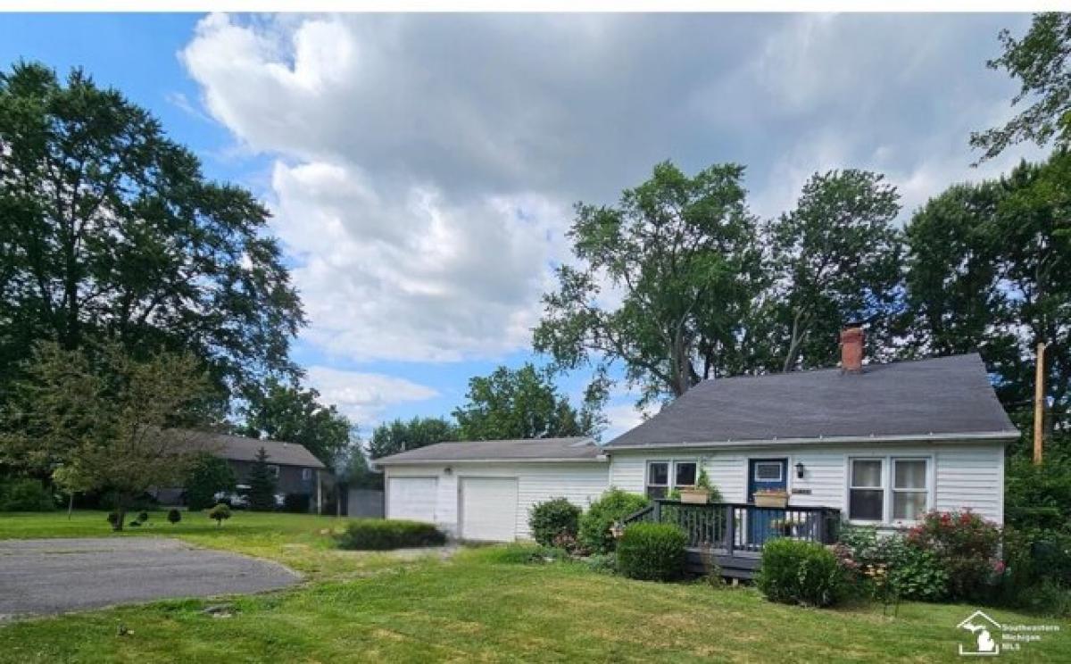 Picture of Home For Sale in Monroe, Michigan, United States