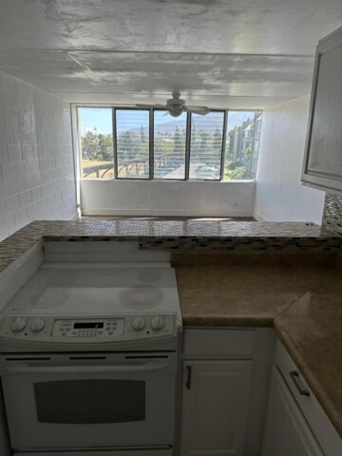 Picture of Home For Sale in Kahului, Hawaii, United States