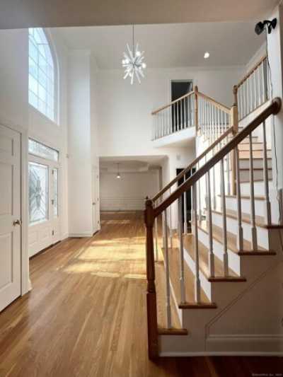 Home For Sale in Oxford, Connecticut