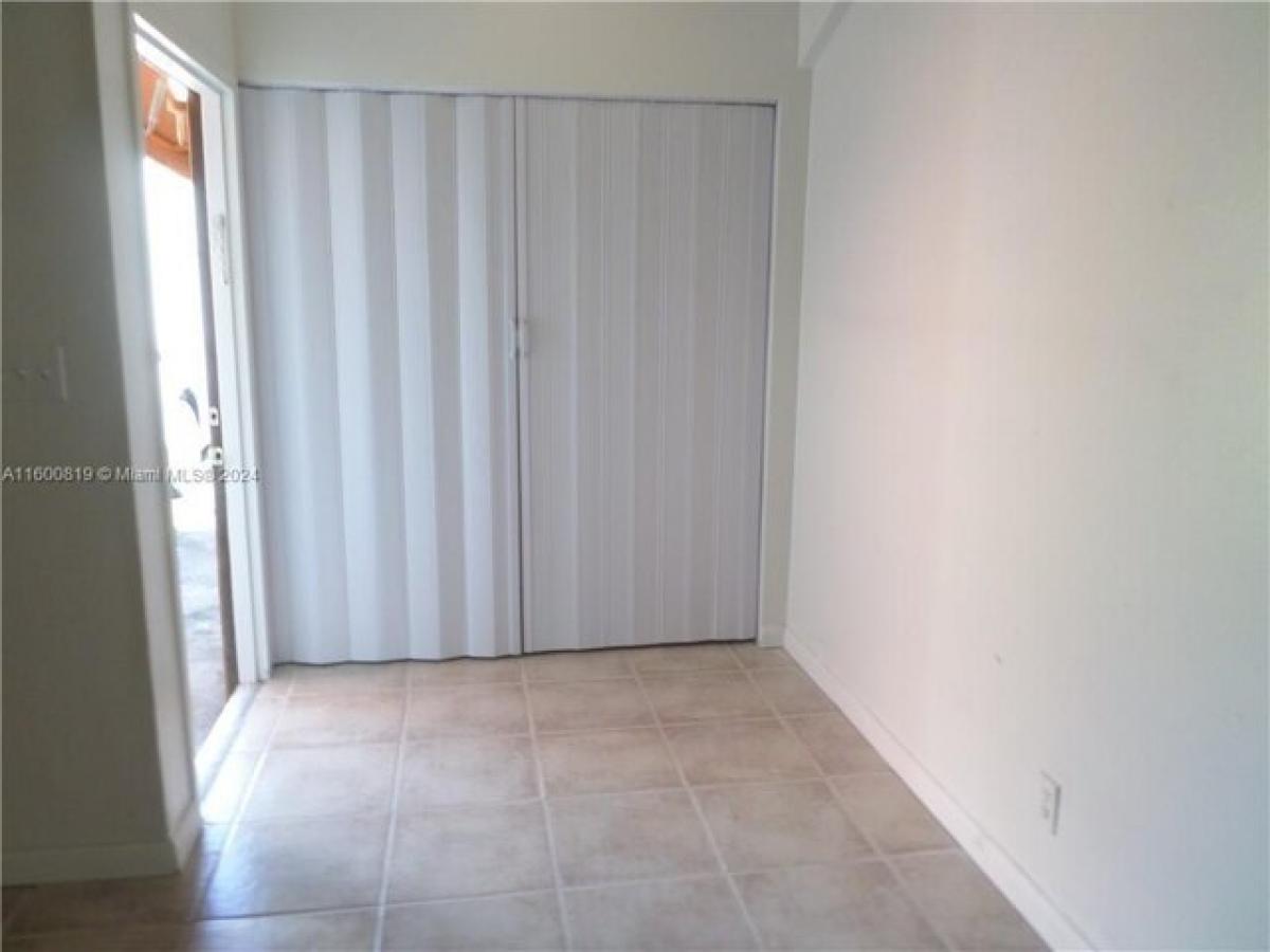 Picture of Home For Sale in Lauderhill, Florida, United States