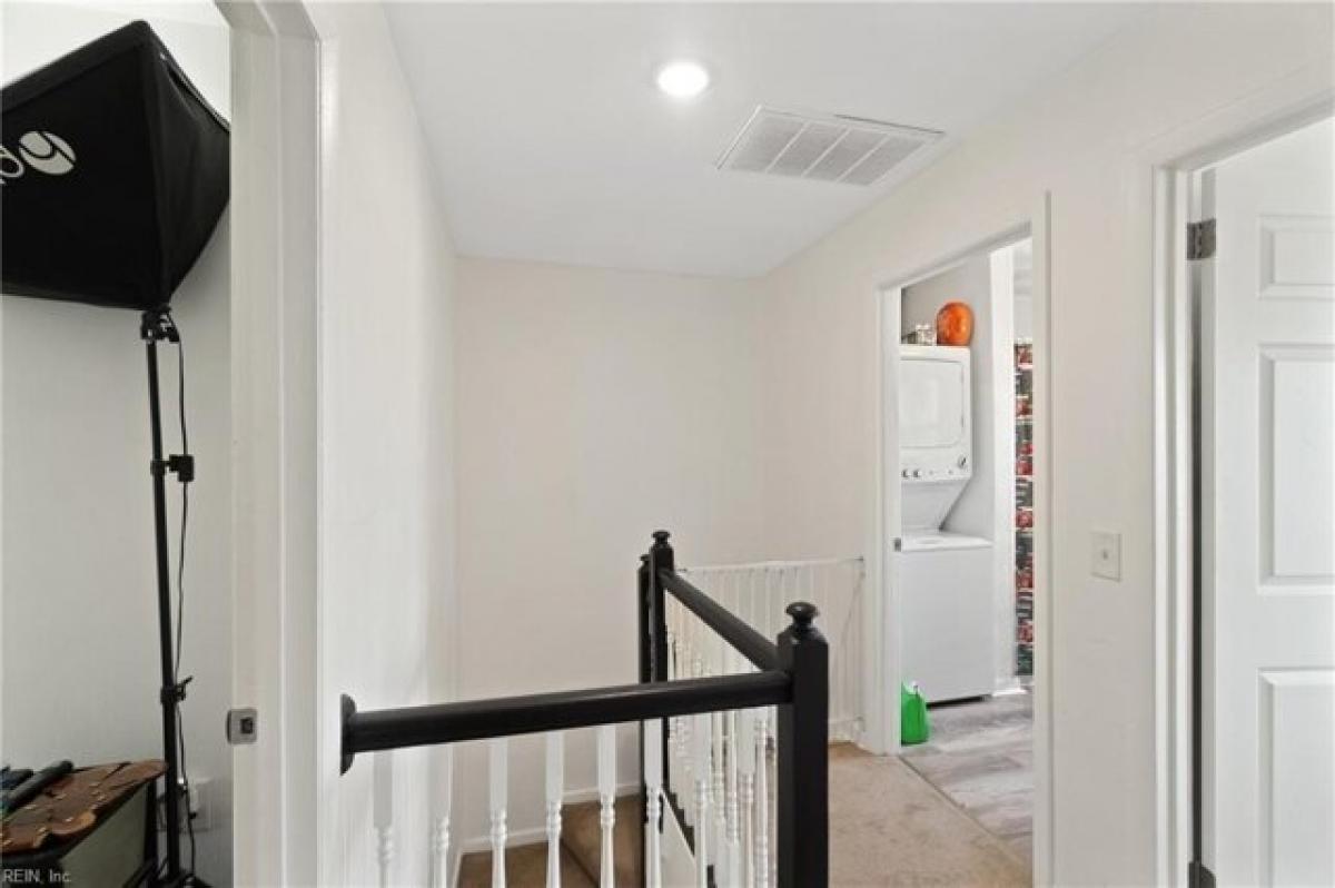 Picture of Home For Sale in Norfolk, Virginia, United States