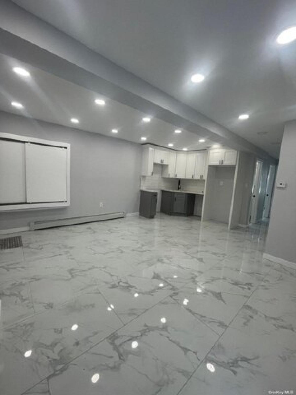 Picture of Home For Sale in Jamaica, New York, United States