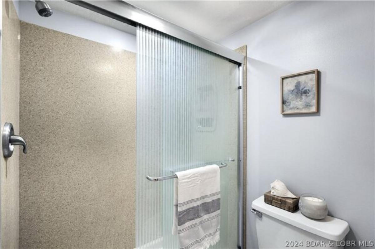 Picture of Home For Sale in Lake Ozark, Missouri, United States