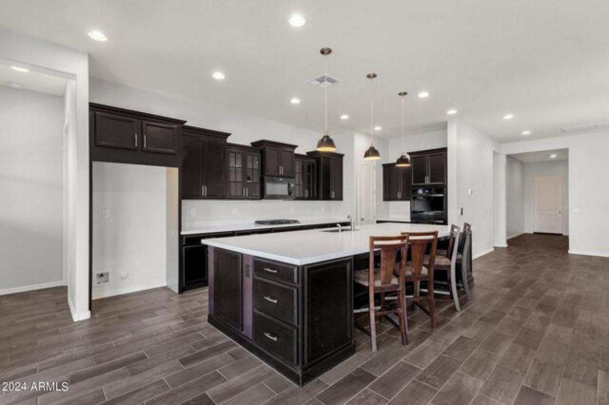 Picture of Home For Sale in Litchfield Park, Arizona, United States