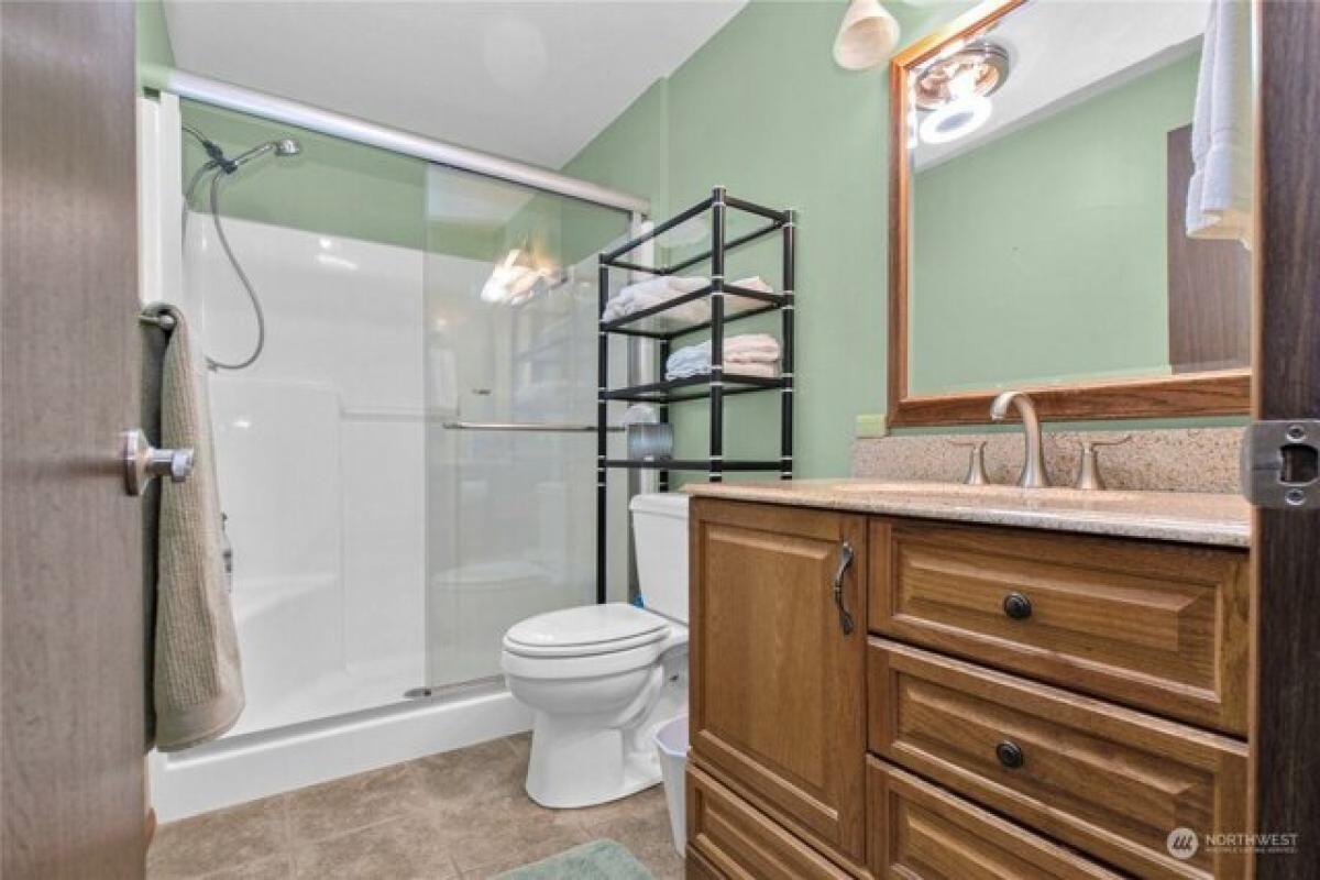 Picture of Home For Sale in Shelton, Washington, United States