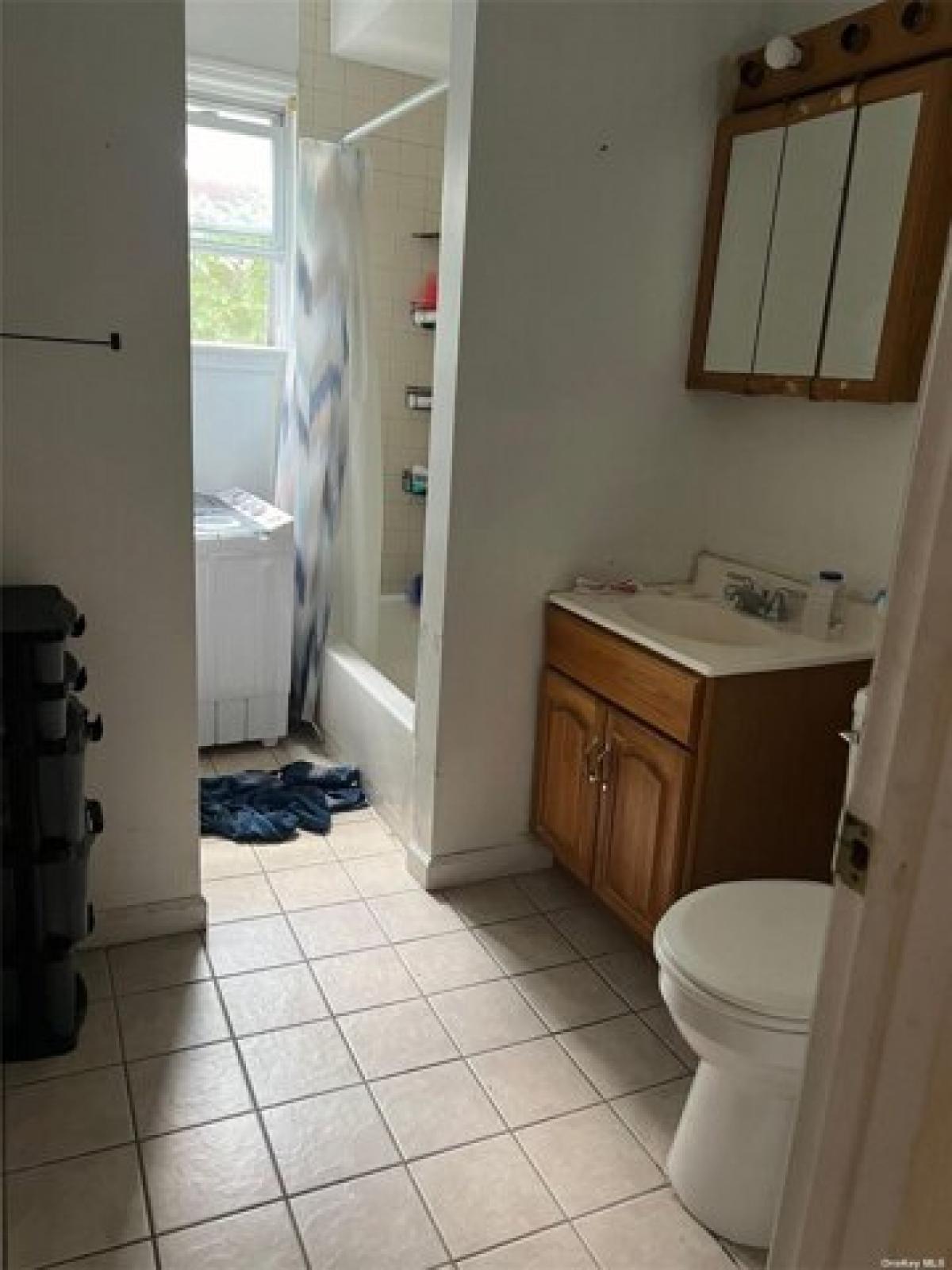 Picture of Home For Sale in Poughkeepsie, New York, United States