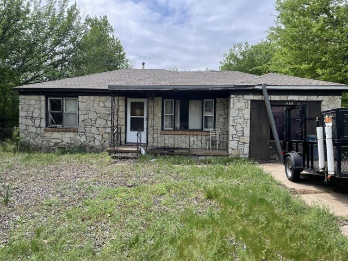 Picture of Home For Sale in Midwest City, Oklahoma, United States