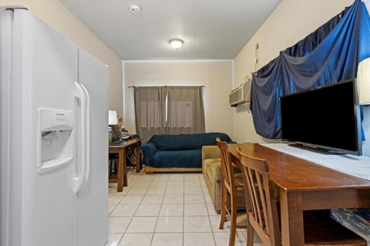 Picture of Home For Sale in Pasco, Washington, United States