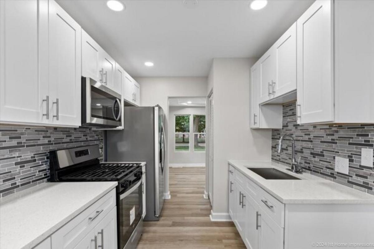 Picture of Home For Sale in Lansing, Illinois, United States