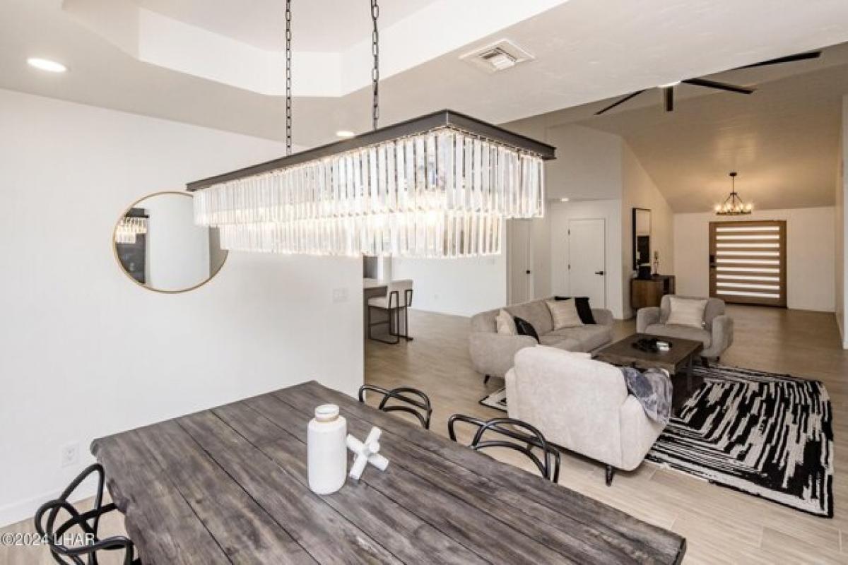 Picture of Home For Sale in Lake Havasu City, Arizona, United States