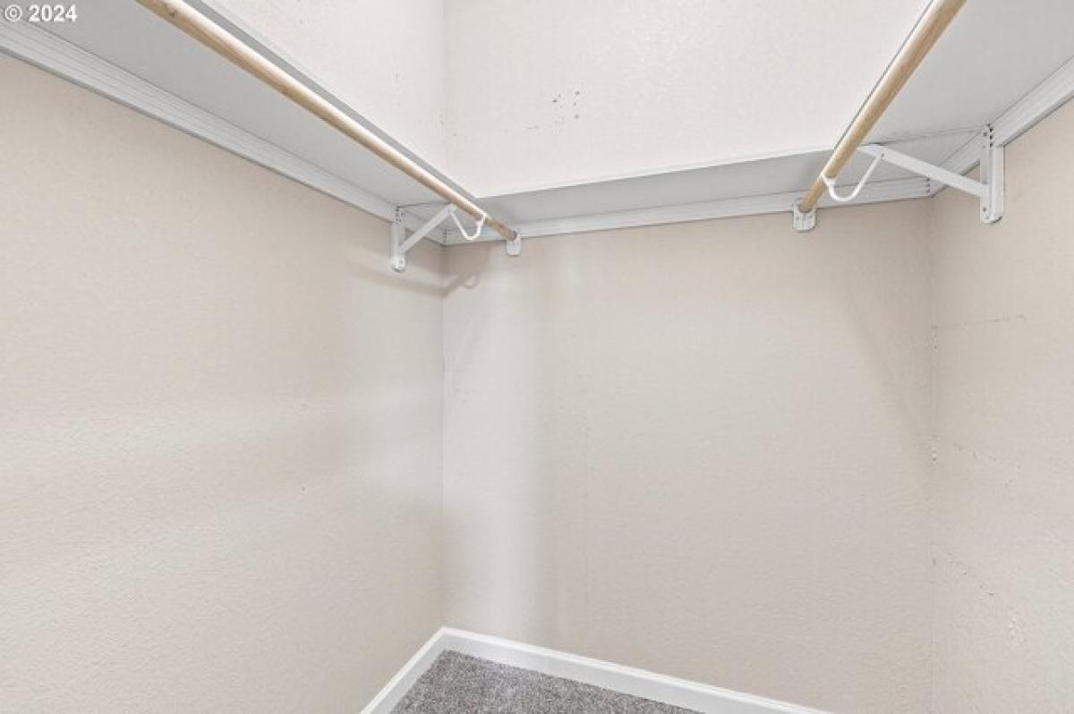 Picture of Home For Sale in Springfield, Oregon, United States