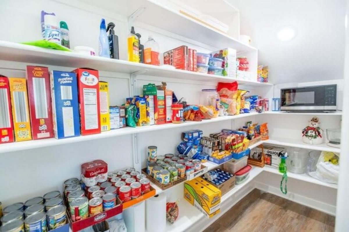 Picture of Home For Sale in Warrensburg, Missouri, United States