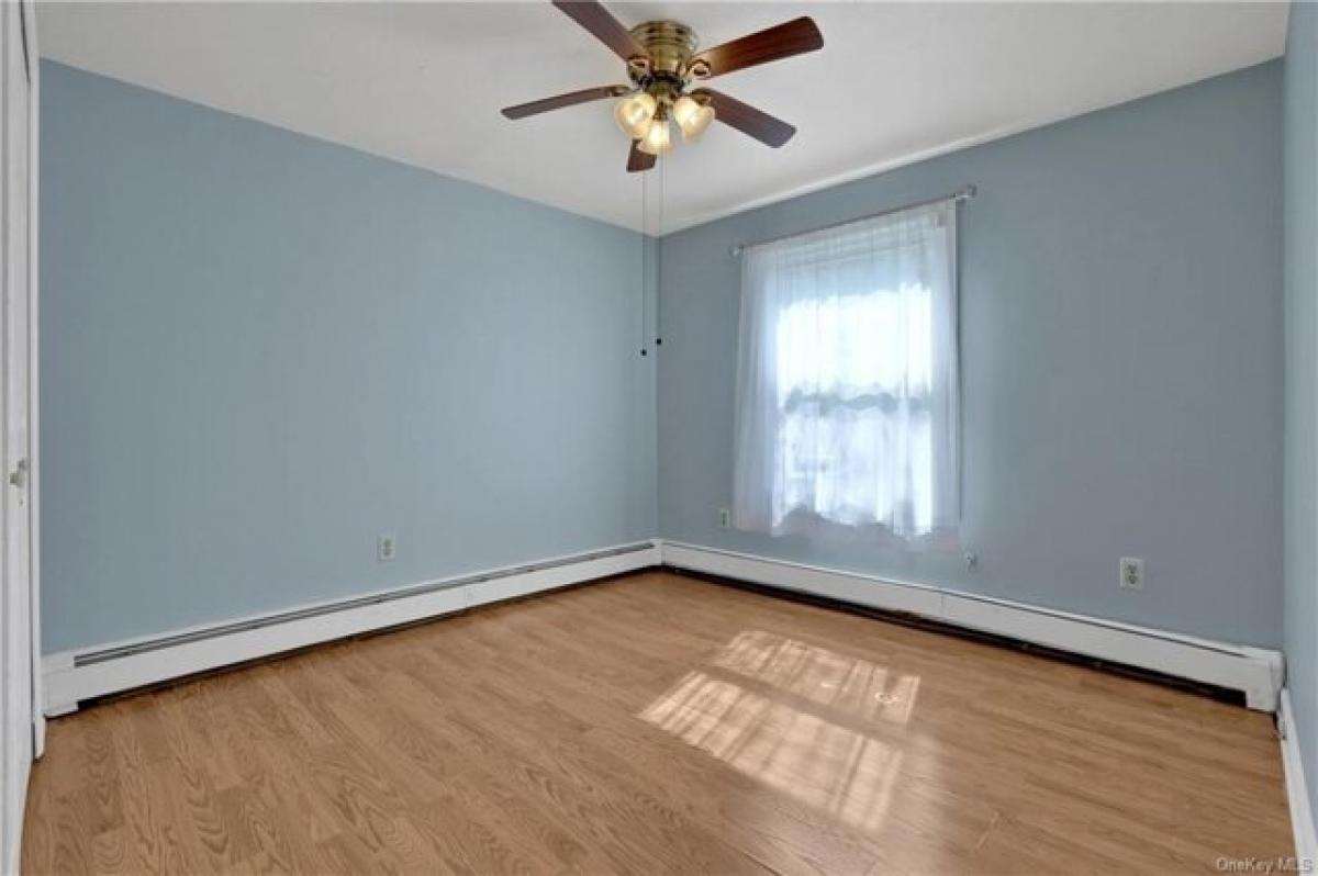 Picture of Home For Sale in Poughkeepsie, New York, United States