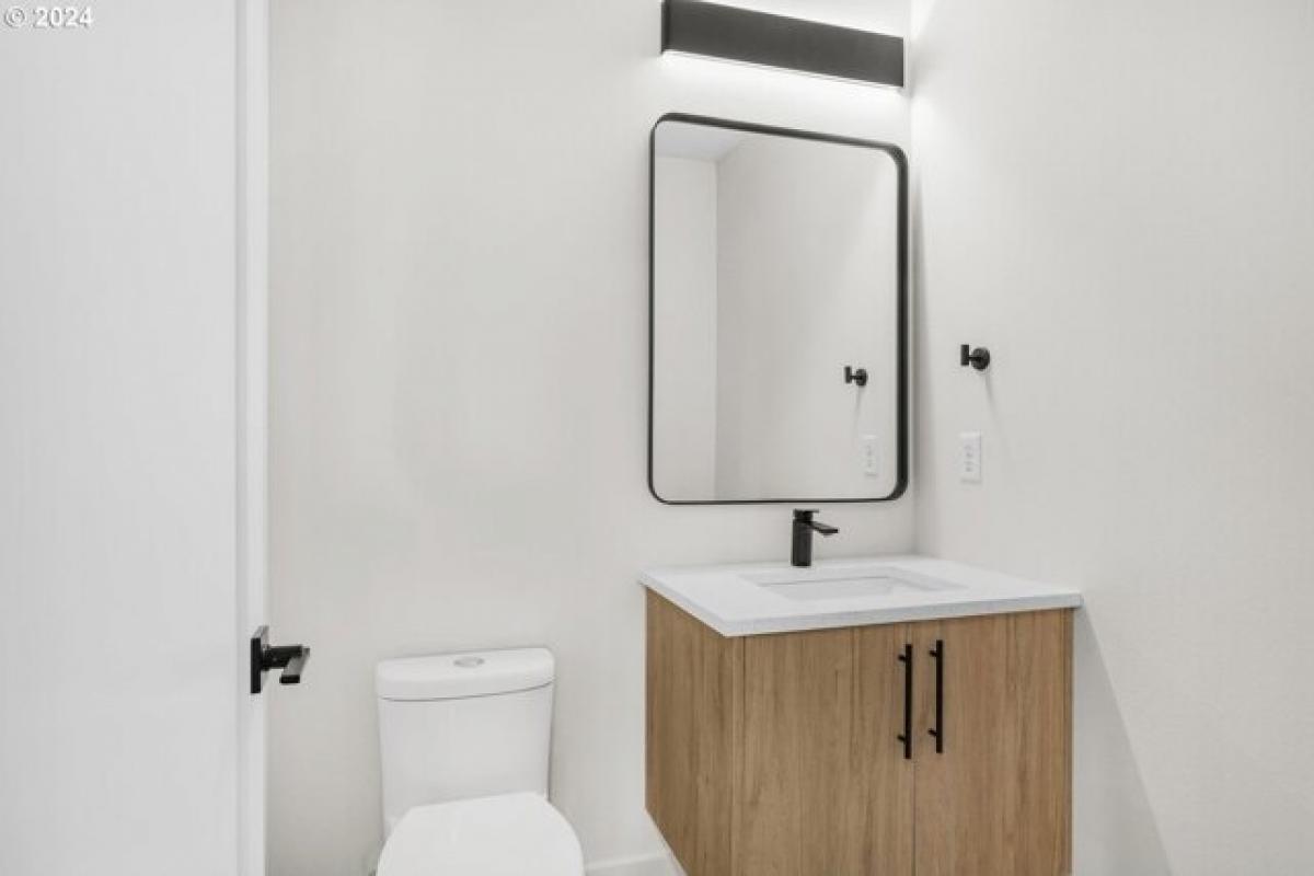 Picture of Home For Sale in Washougal, Washington, United States