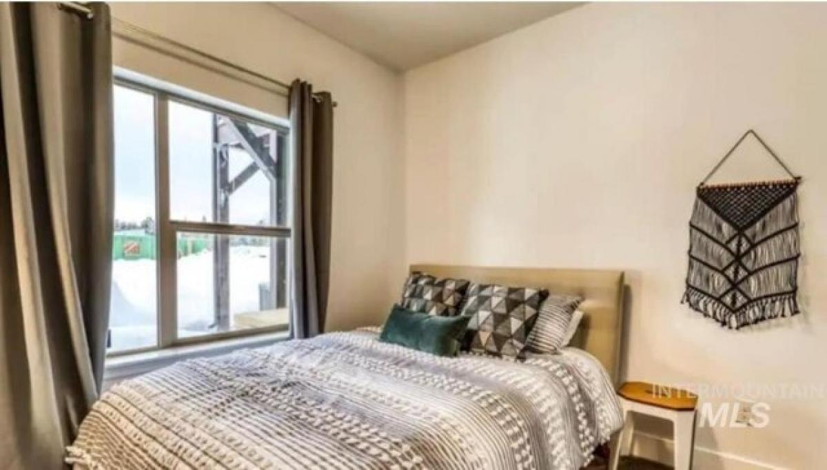 Picture of Home For Sale in McCall, Idaho, United States