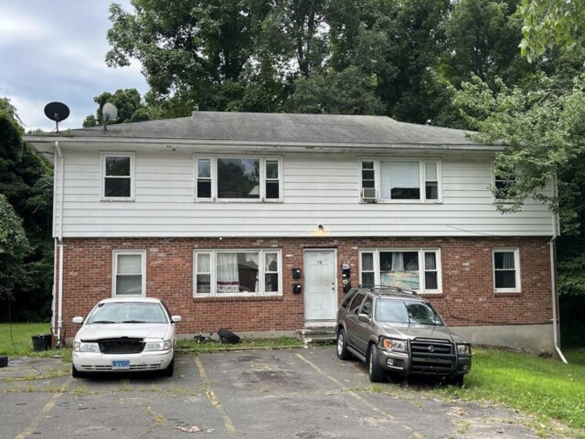 Picture of Home For Sale in Waterbury, Connecticut, United States