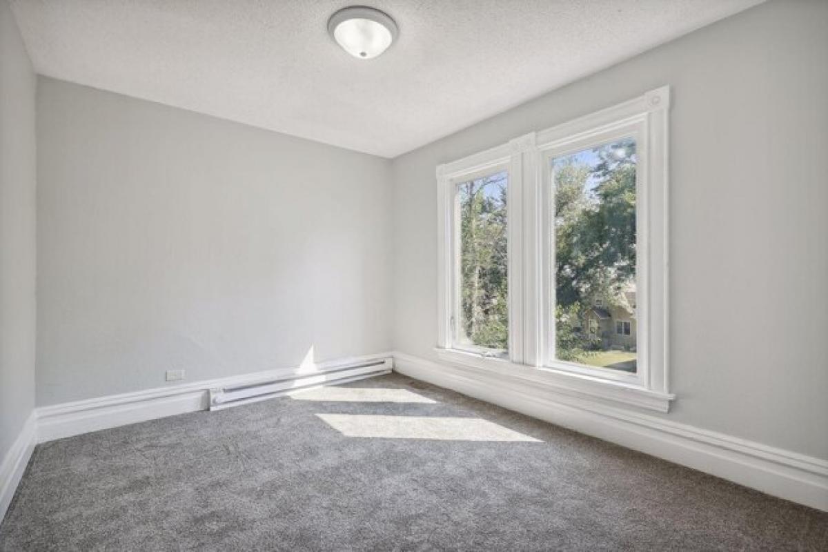 Picture of Home For Sale in Saint Paul, Minnesota, United States