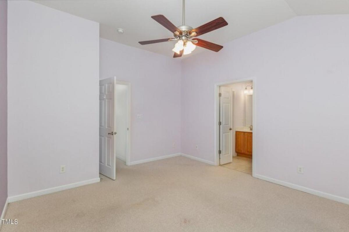 Picture of Home For Sale in Cary, North Carolina, United States