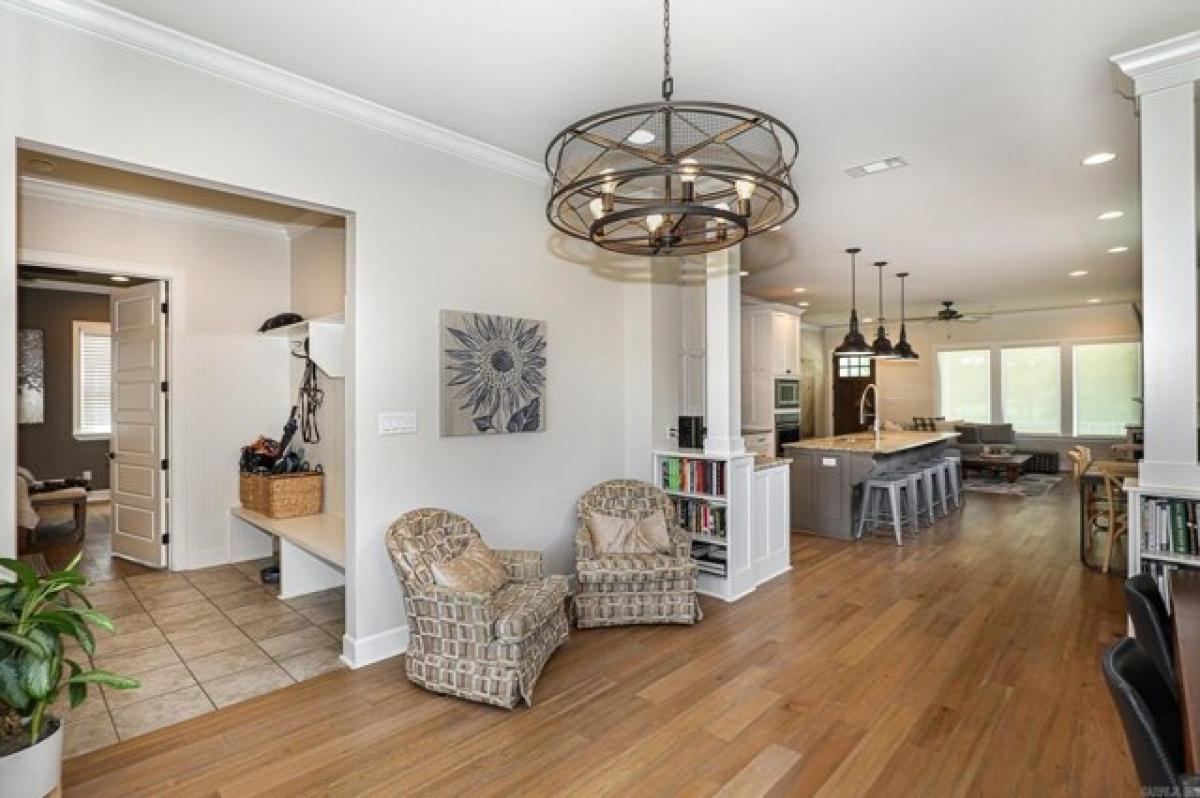 Picture of Home For Sale in Benton, Arkansas, United States