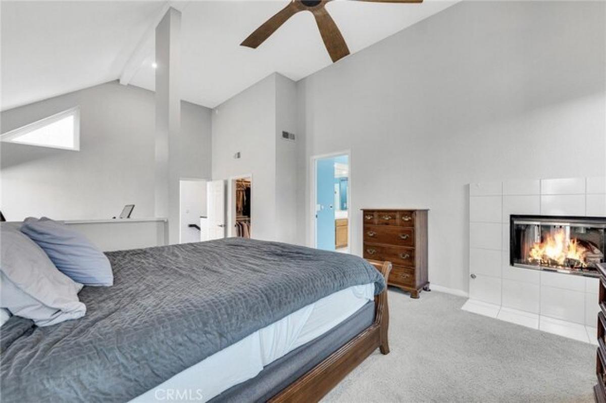 Picture of Home For Sale in Tarzana, California, United States