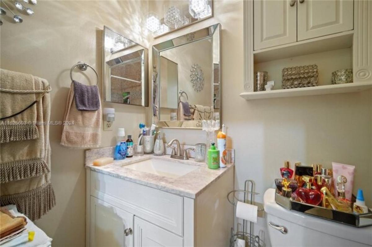 Picture of Home For Sale in Greenacres, Florida, United States