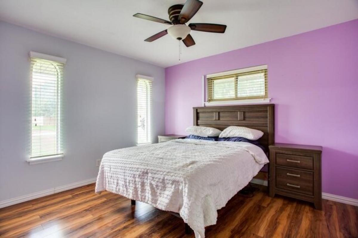 Picture of Home For Sale in Enid, Oklahoma, United States