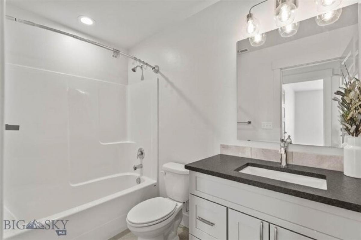 Picture of Home For Sale in Bozeman, Montana, United States