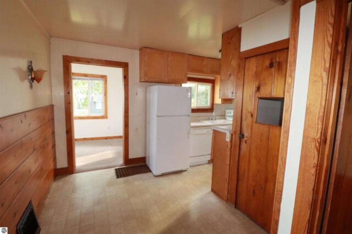 Picture of Home For Sale in East Tawas, Michigan, United States