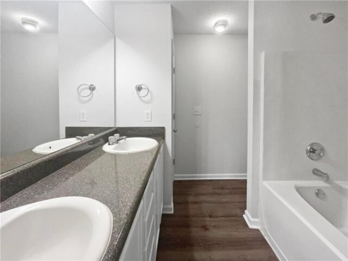 Picture of Home For Sale in Fairburn, Georgia, United States