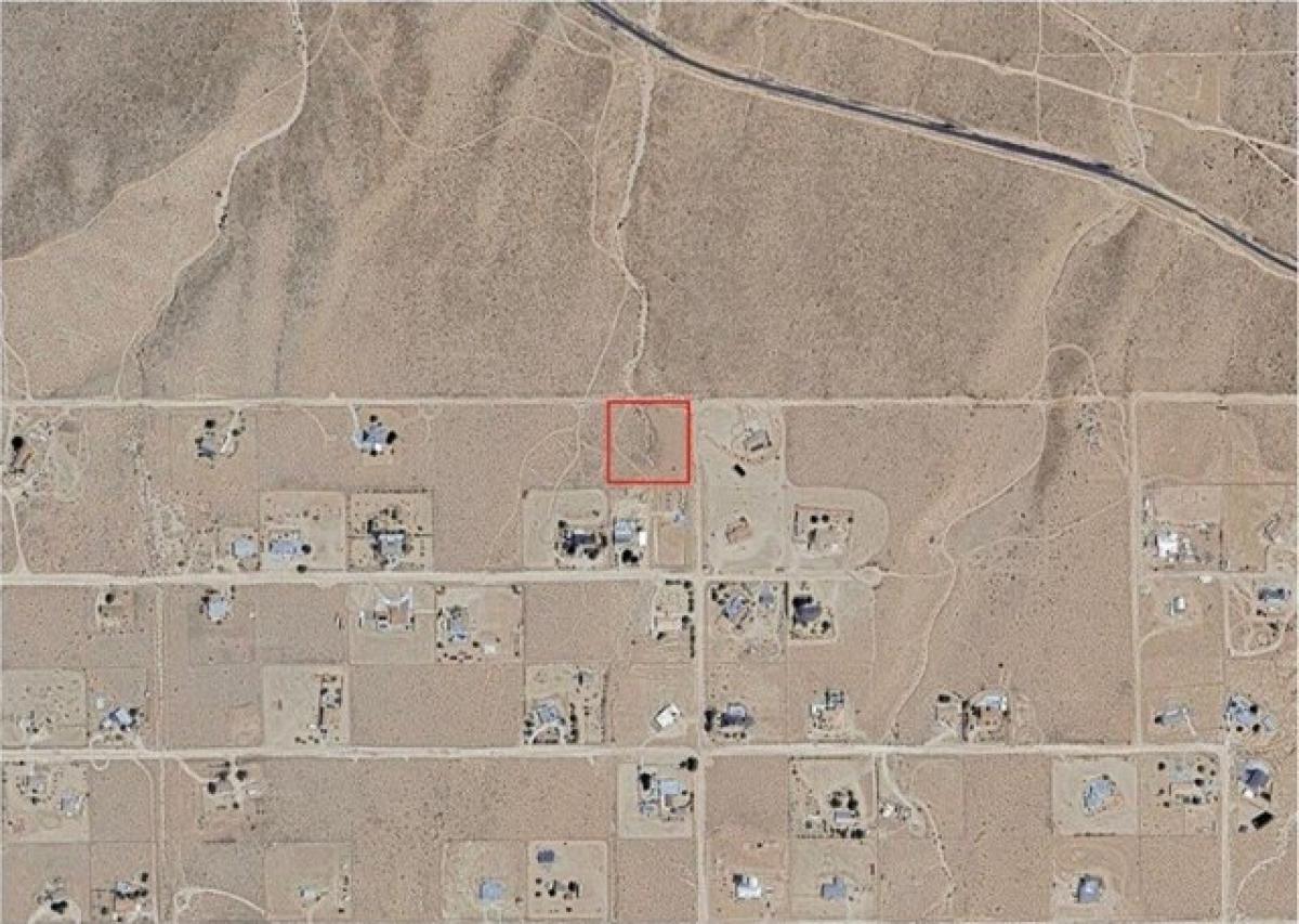 Picture of Residential Land For Sale in Apple Valley, California, United States