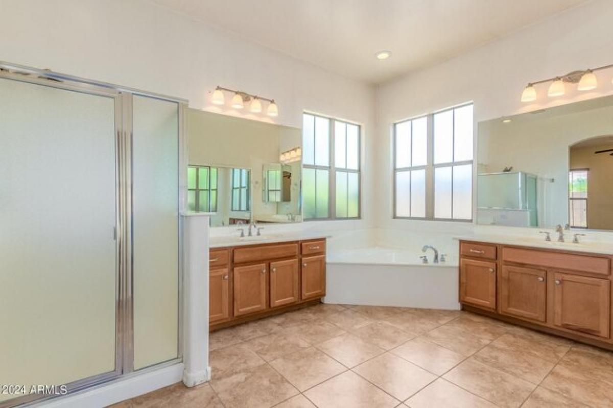 Picture of Home For Sale in Buckeye, Arizona, United States