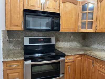 Apartment For Rent in Miami, Florida