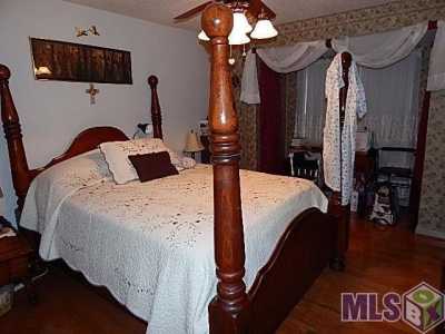 Home For Sale in Gonzales, Louisiana