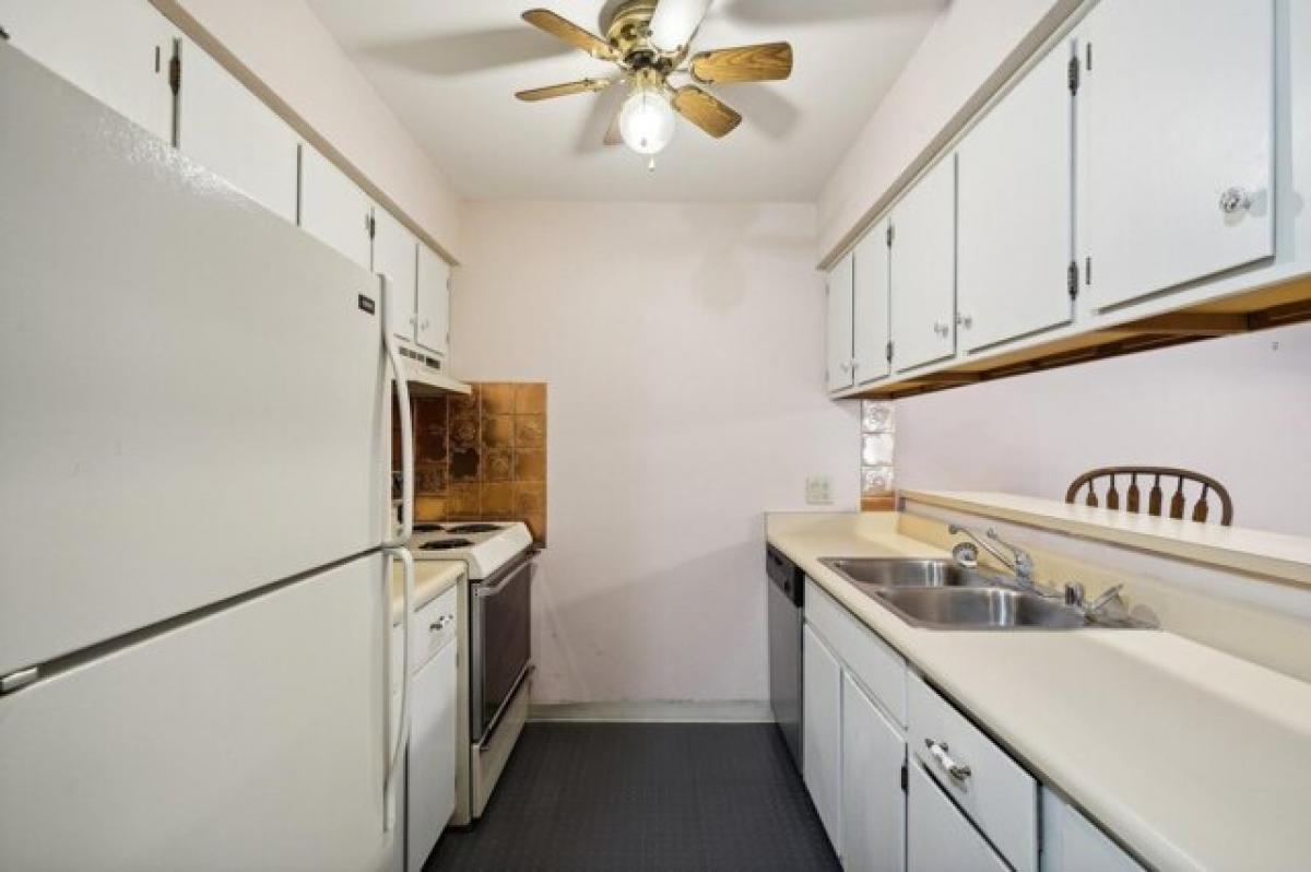 Picture of Home For Sale in Madison, Wisconsin, United States