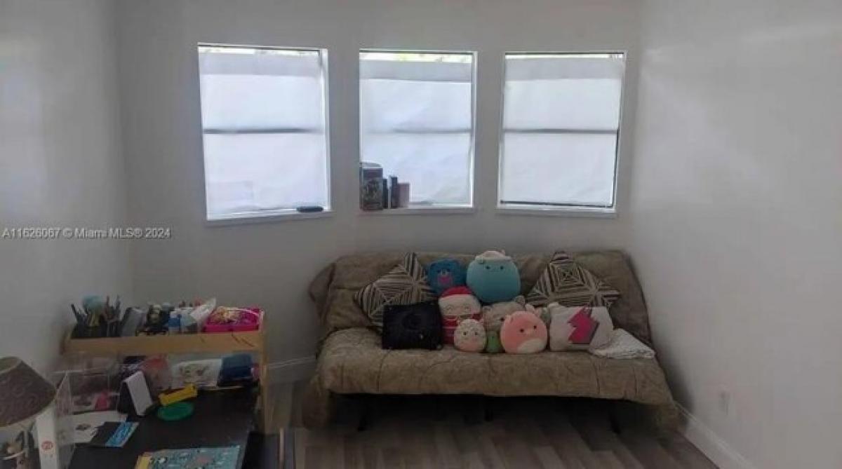 Picture of Home For Sale in Hallandale Beach, Florida, United States