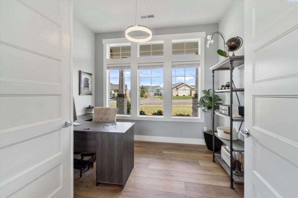 Picture of Home For Sale in Pasco, Washington, United States