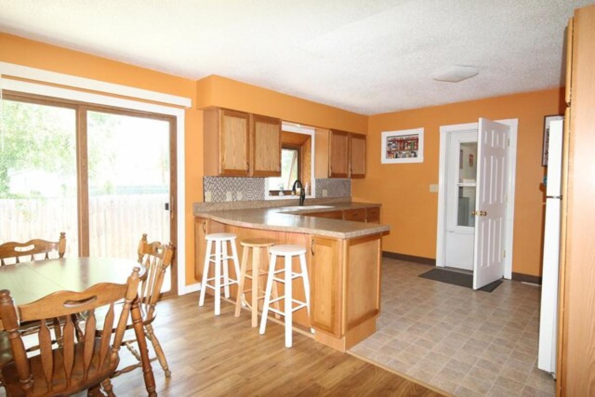 Picture of Home For Sale in Aberdeen, South Dakota, United States