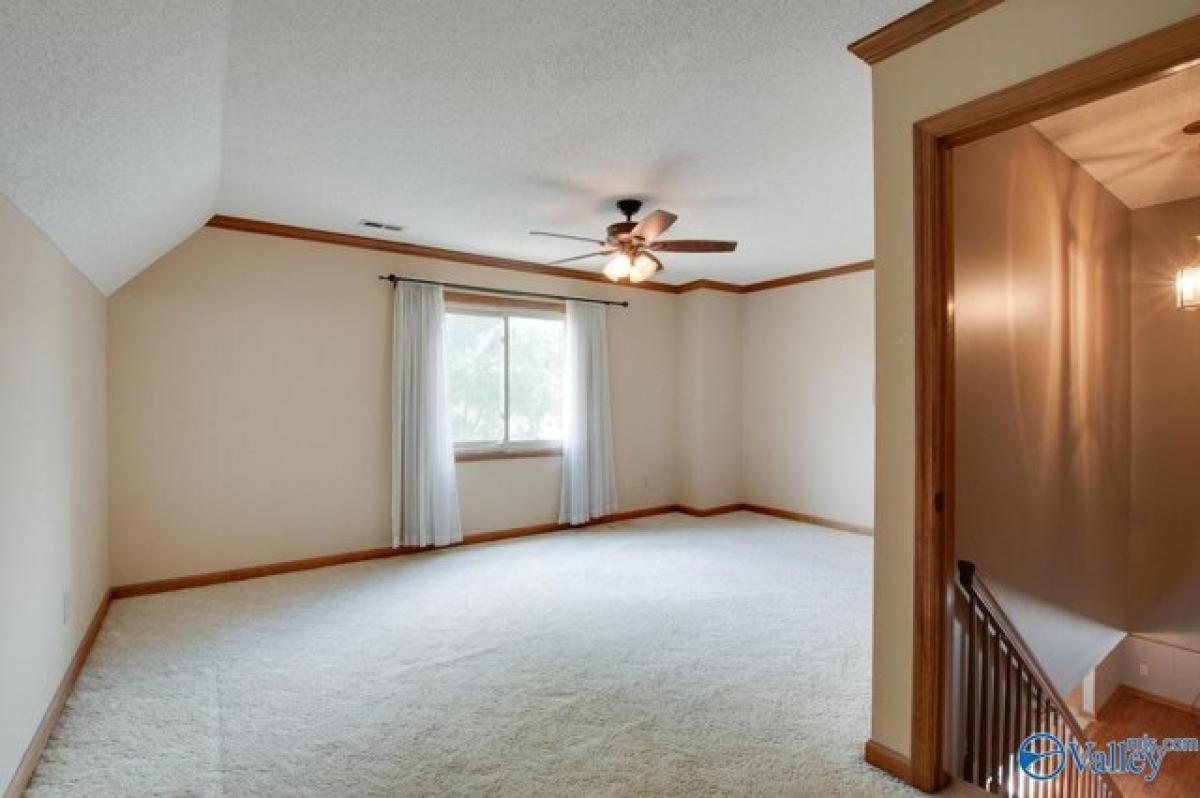 Picture of Home For Sale in Decatur, Alabama, United States