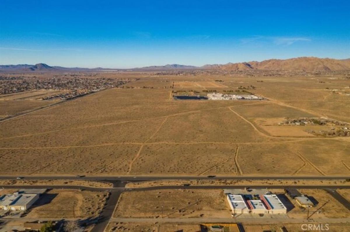Picture of Residential Land For Sale in Apple Valley, California, United States