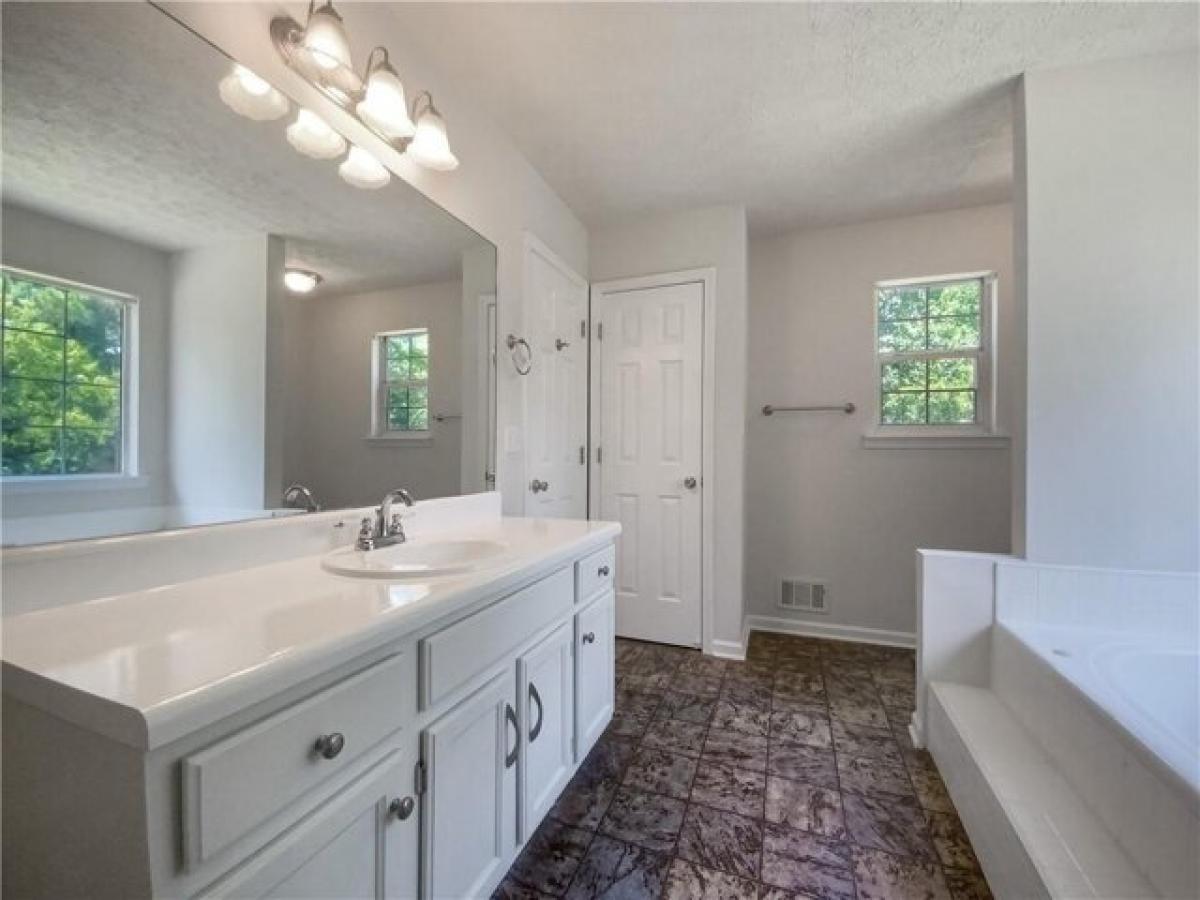 Picture of Home For Sale in Dallas, Georgia, United States