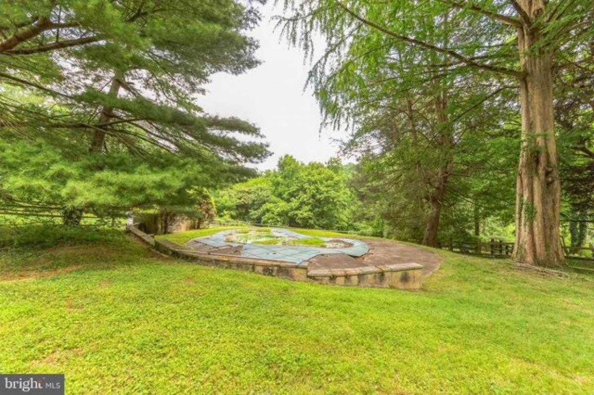 Picture of Home For Sale in West Chester, Pennsylvania, United States