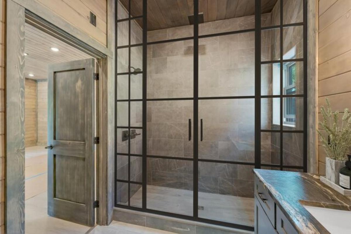 Picture of Home For Sale in Gatlinburg, Tennessee, United States