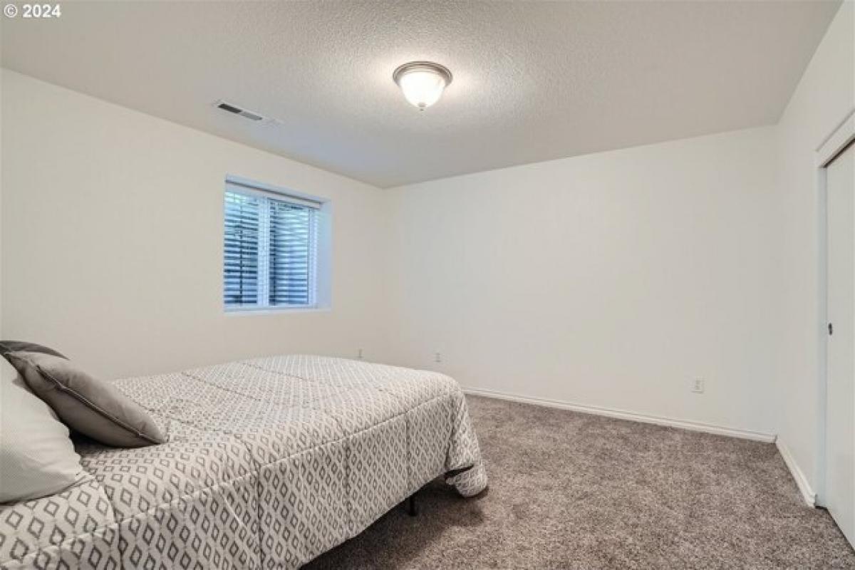 Picture of Home For Sale in Camas, Washington, United States