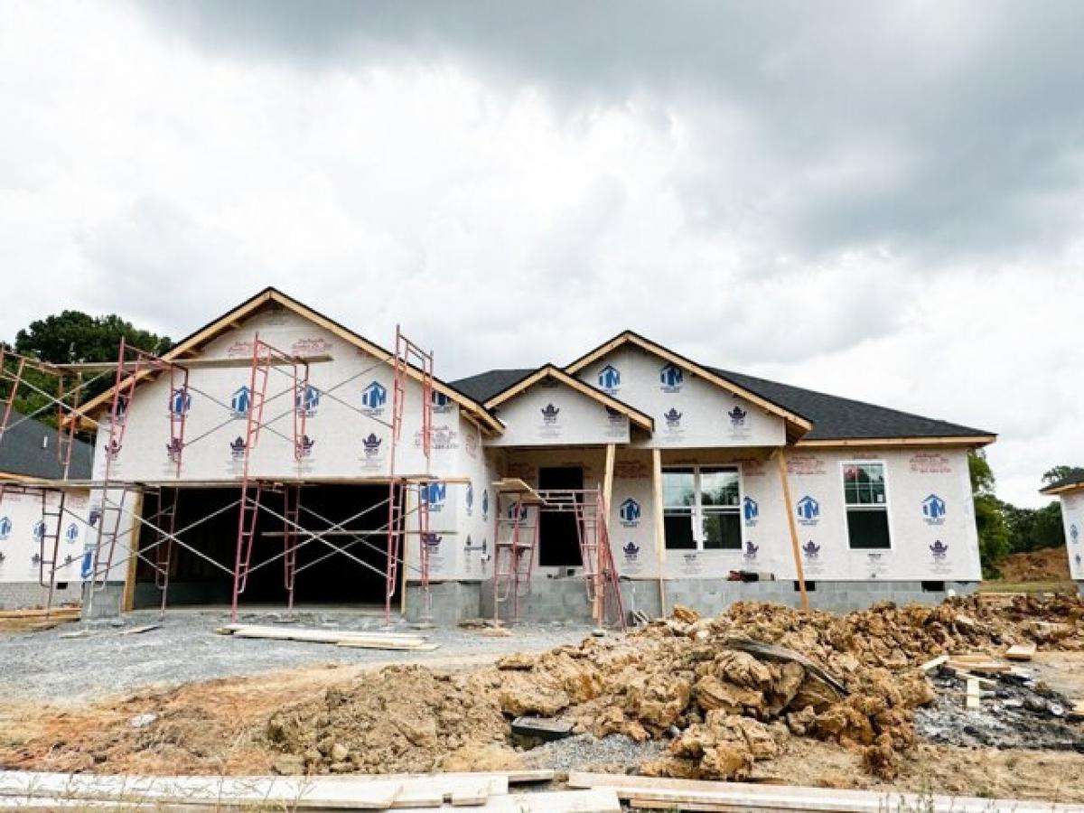 Picture of Home For Sale in Shelbyville, Tennessee, United States