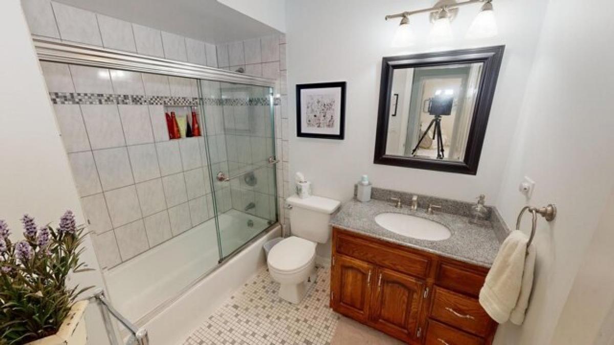 Picture of Home For Sale in Arlington Heights, Illinois, United States