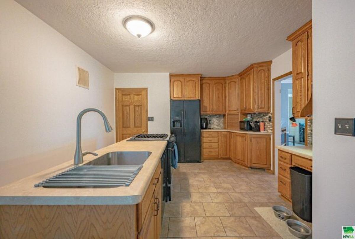 Picture of Home For Sale in Sioux City, Iowa, United States